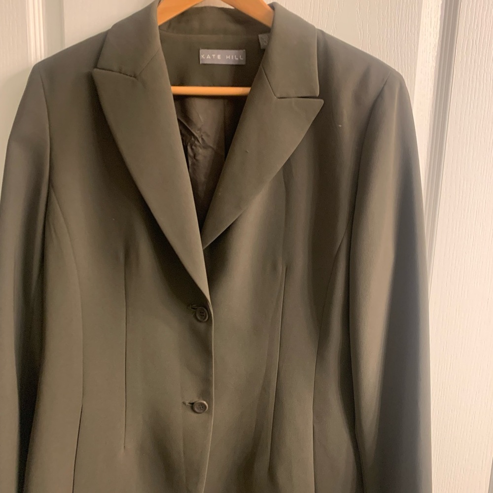 Kate Hill ladies 2 piece suit is